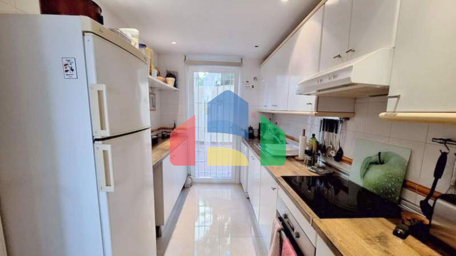 Стильная Квартира на Первом Этажe с Просторными Террасами в Касарес Плайя