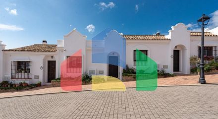 Очаровательный Таунхаус с Великолепными Видами в Касаресе Очаровательный Таунхаус с Великолепными Видами в Касаресе