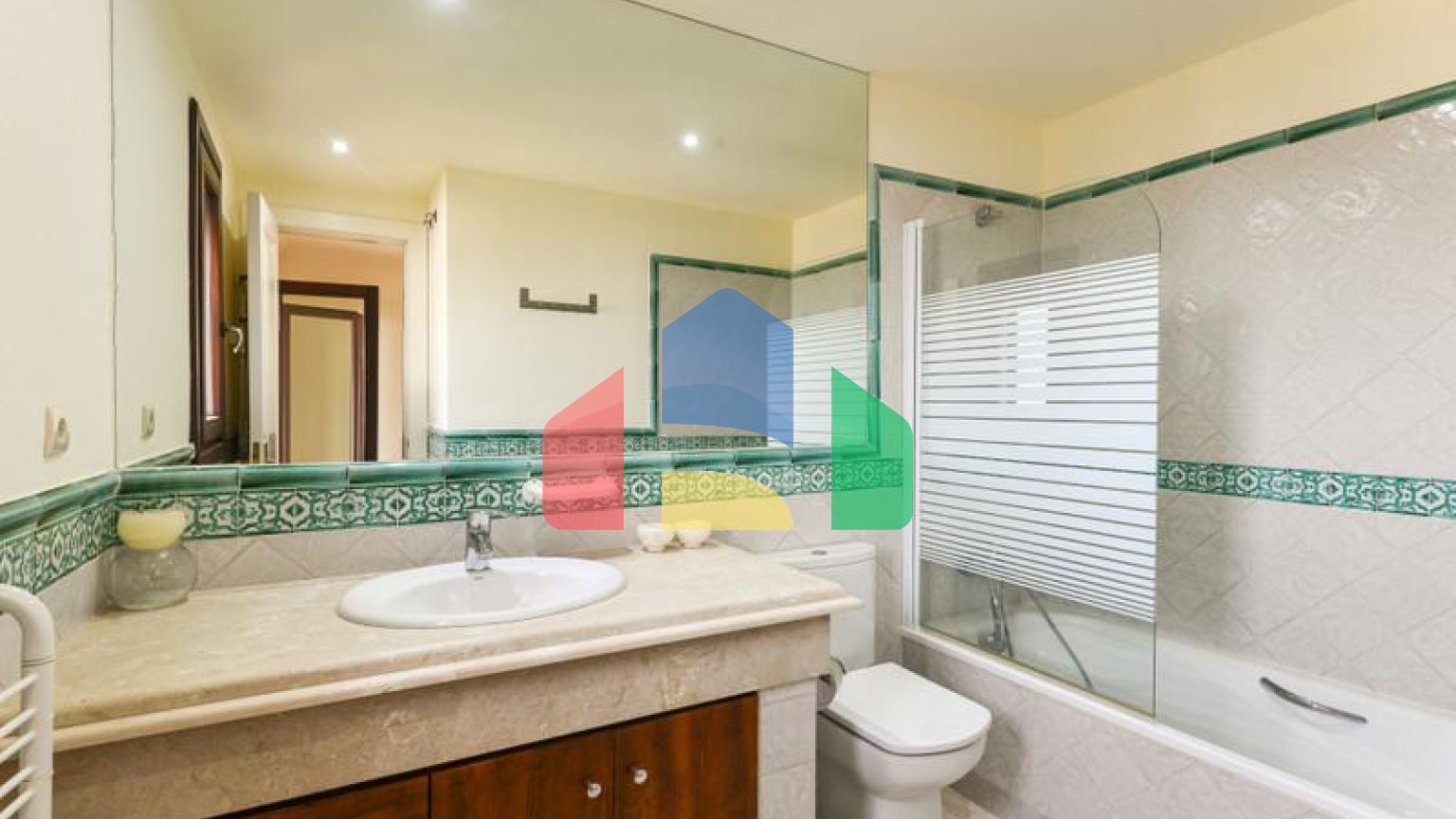 Очаровательный Таунхаус с Великолепными Видами в Касаресе