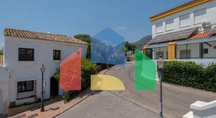 Очаровательный Таунхаус с Великолепными Видами в Касаресе Очаровательный Таунхаус с Великолепными Видами в Касаресе