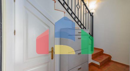 Очаровательный Таунхаус с Великолепными Видами в Касаресе Очаровательный Таунхаус с Великолепными Видами в Касаресе