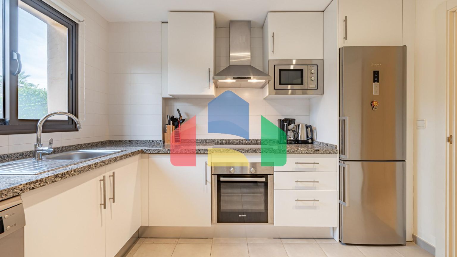 Фантастическая квартира в Касаресе, 2 спальни, 2 ванные комнаты