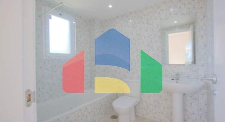 Просторная квартира на первом этаже с садом и южной ориентацией в Касаресе