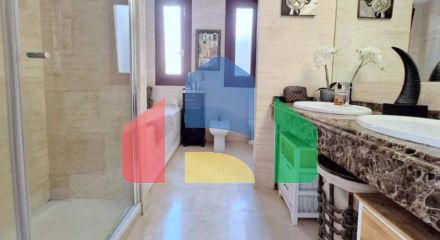 Просторная квартира на первом этаже с садом и южной ориентацией в Касаресе