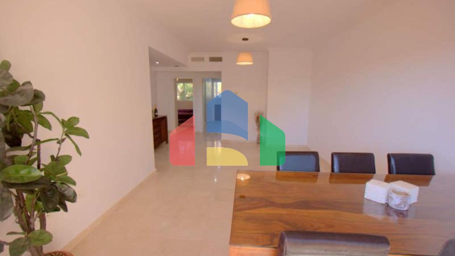 Просторная квартира на первом этаже с садом и южной ориентацией в Касаресе