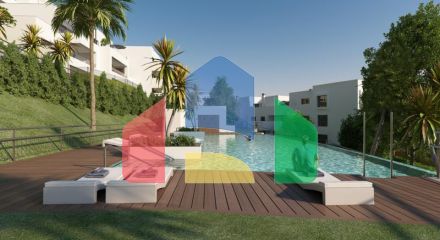 Трехкомнатная квартира с двумя ванными комнатами на среднем этаже в Касаресе.