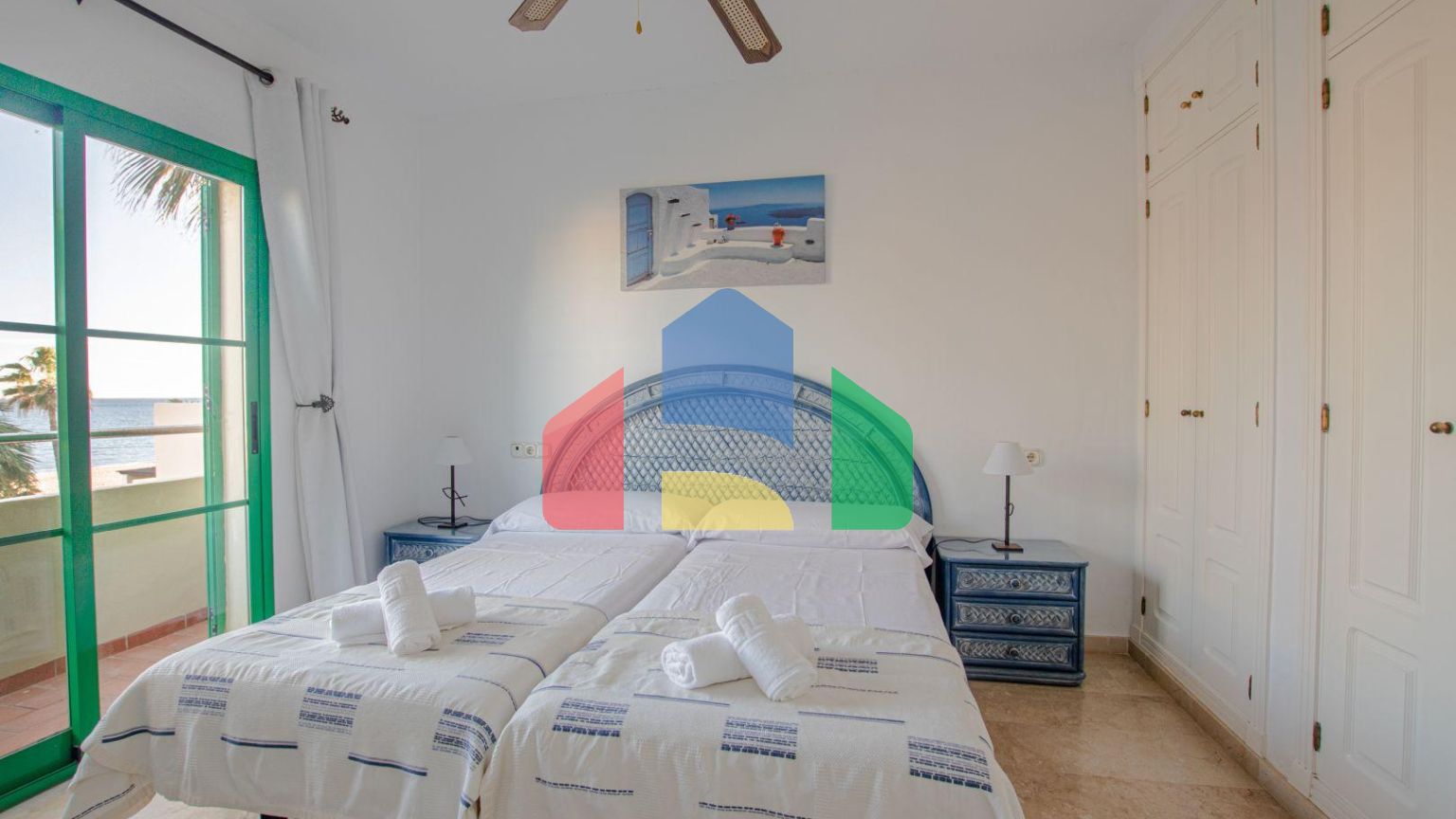 Дуплекс-пентхаус на первой линии пляжа с видом на море, 3 спальни, 3 ванные комнаты