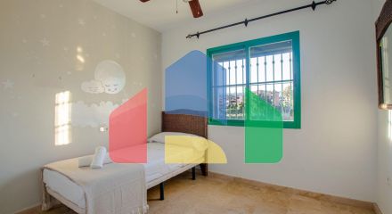 Дуплекс-пентхаус на первой линии пляжа с видом на море, 3 спальни, 3 ванные комнаты