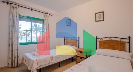 Дуплекс-пентхаус на первой линии пляжа с видом на море, 3 спальни, 3 ванные комнаты