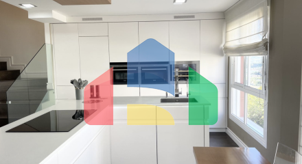 Светлый двухуровневый пентхаус с 2 спальнями и панорамным видом в Лос-Пакос, Фуэнхирола