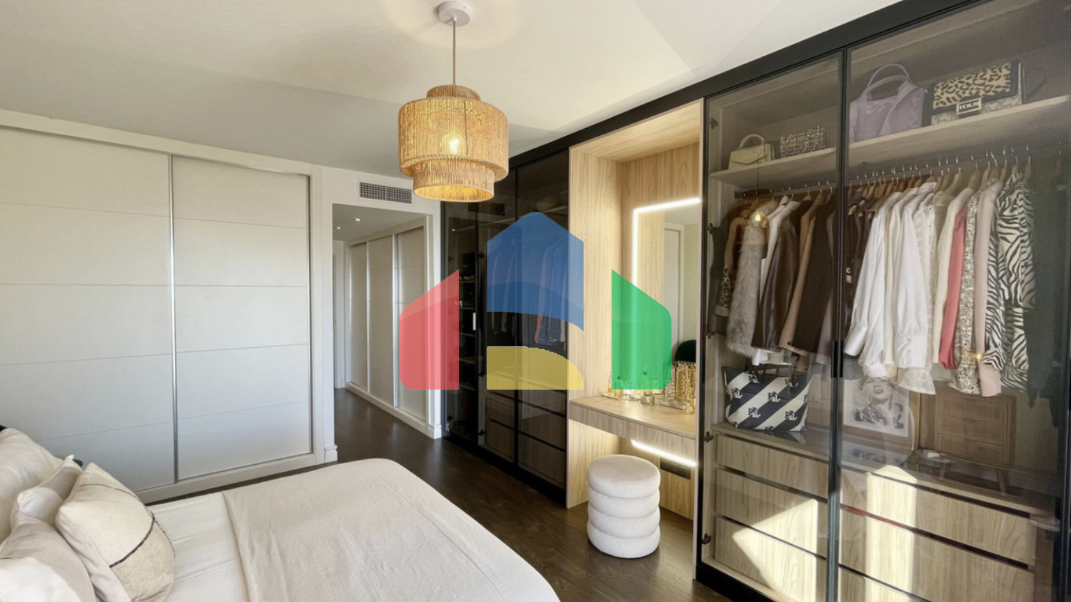 Светлый двухуровневый пентхаус с 2 спальнями и панорамным видом в Лос-Пакос, Фуэнхирола