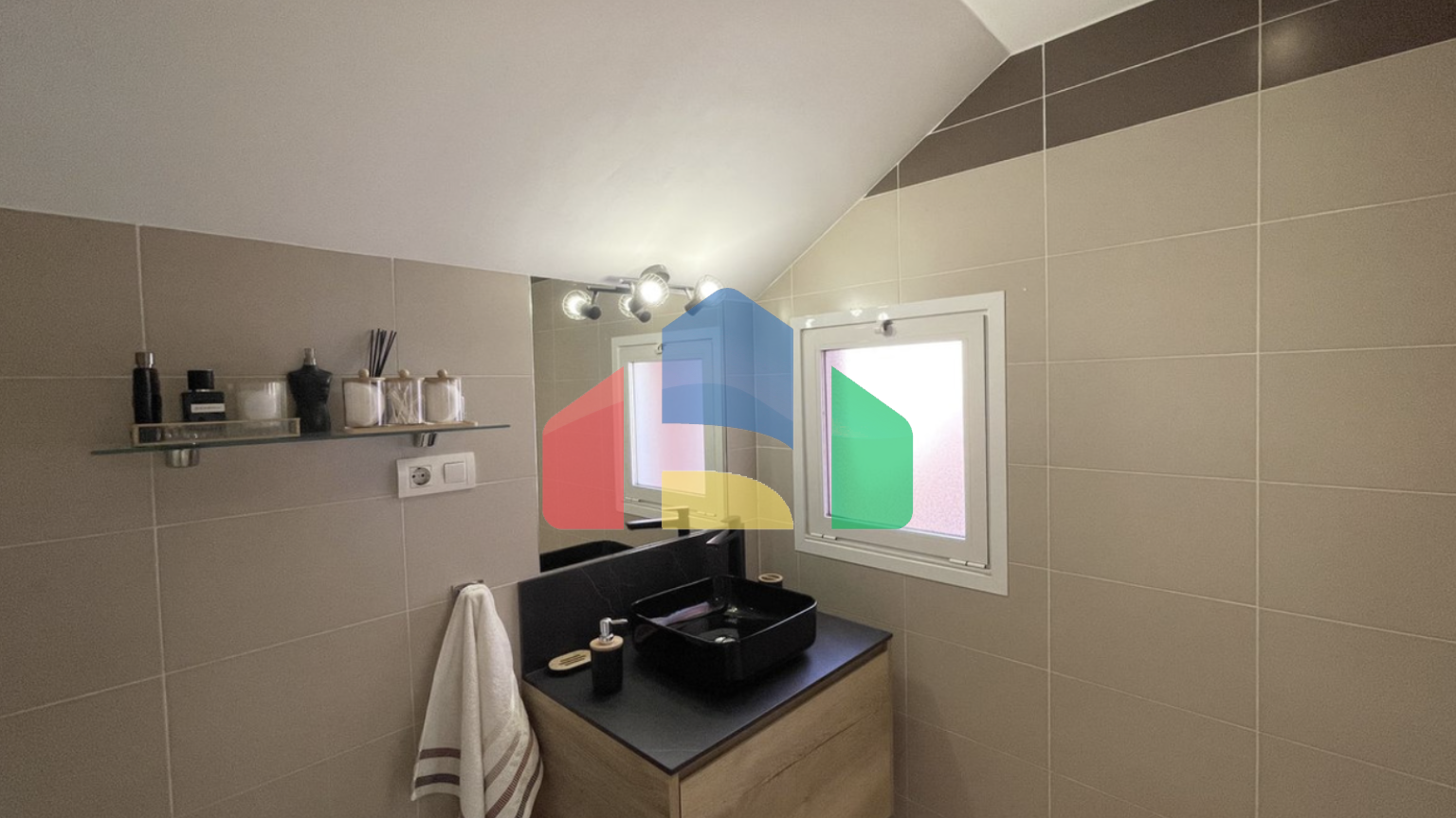 Светлый двухуровневый пентхаус с 2 спальнями и панорамным видом в Лос-Пакос, Фуэнхирола