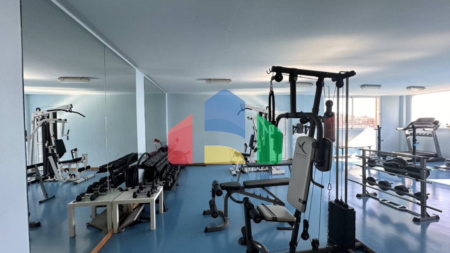 Светлый двухуровневый пентхаус с 2 спальнями и панорамным видом в Лос-Пакос, Фуэнхирола