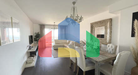 Светлый двухуровневый пентхаус с 2 спальнями и панорамным видом в Лос-Пакос, Фуэнхирола