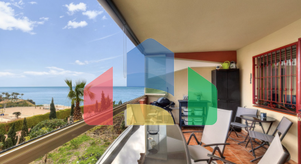 Стильная двухкомнатная квартира с видом на море в Карвахале, Фуэнхирола