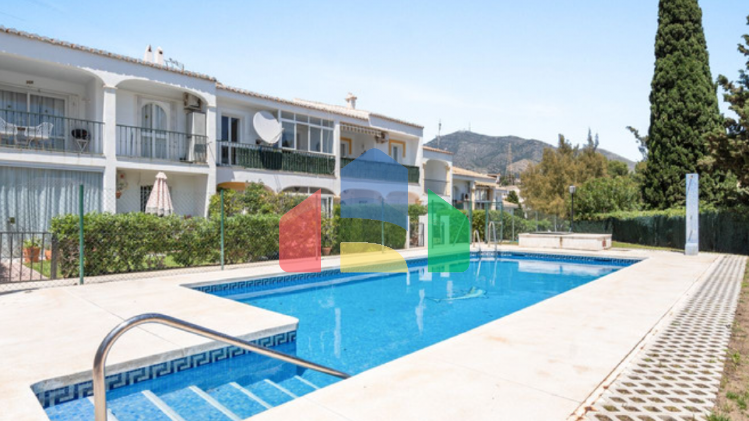 Очаровательная Квартира с Садом и 2 Спальнями с Видом на Бассейн в Сердце Торребланки Очаровательная Квартира с Садом и 2 Спальнями с Видом на Бассейн в Сердце Торребланки