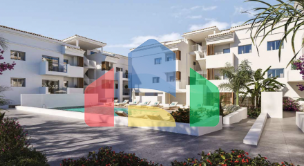 Уютные роскошные трехкомнатные апартаменты на первом этаже в Фуэнхироле