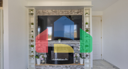 Просторная и светлая квартира с видом на море и горы в Торребланка