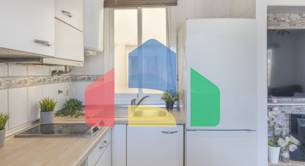 Просторная и светлая квартира с видом на море и горы в Торребланка