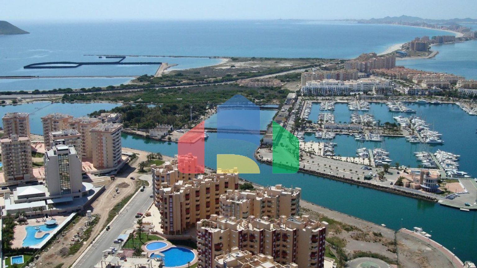 КРАСИВЫЕ КВАРТИРЫ С ВИДОМ НА МОРЕ В ЛА МАНГЕ