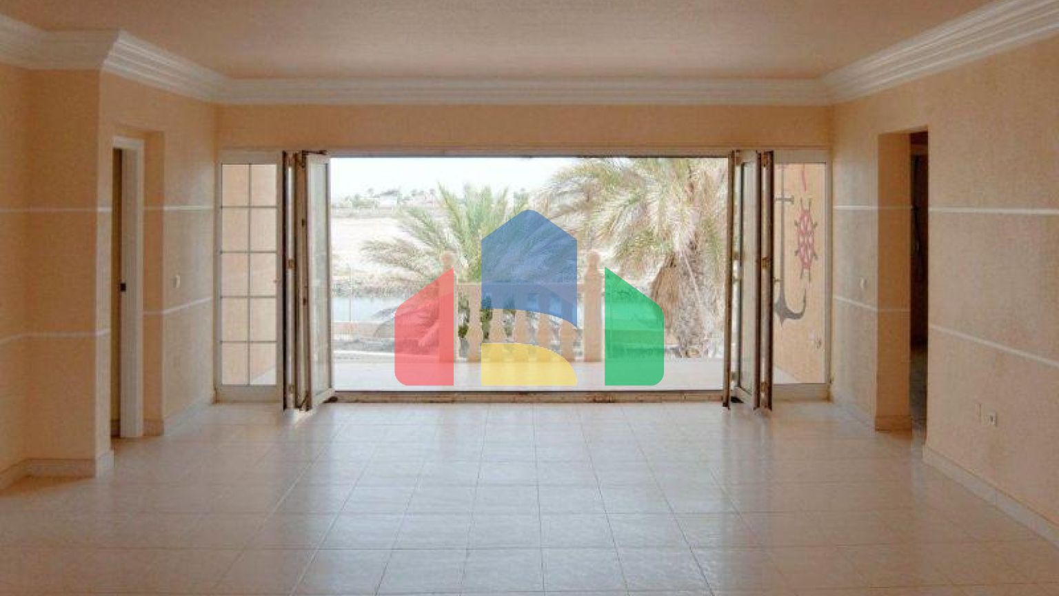 РОСКОШНАЯ ВИЛЛА С ЧАСТНЫМ ПИЕРОМ