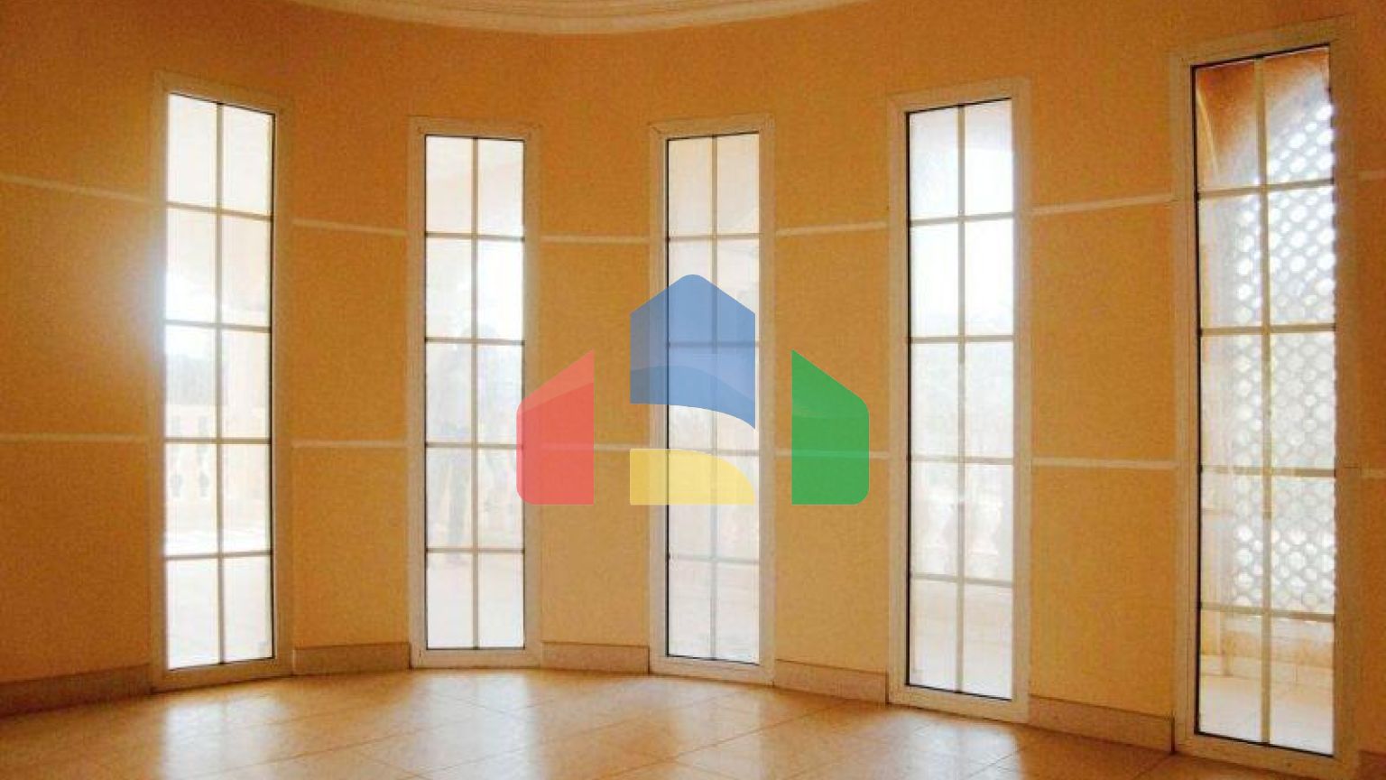 РОСКОШНАЯ ВИЛЛА С ЧАСТНЫМ ПИЕРОМ