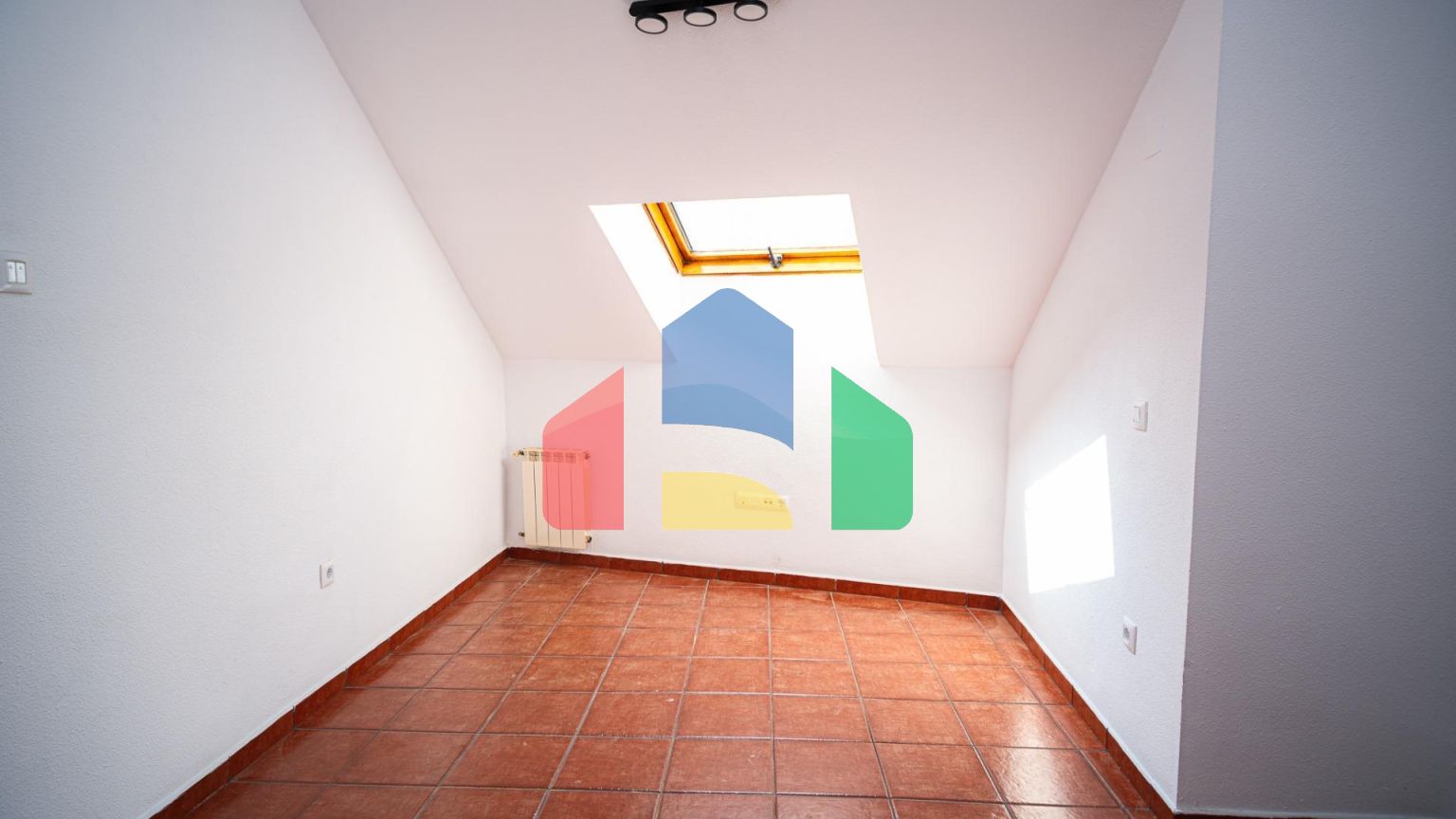 Buhardilla в Oviedo ID AS024