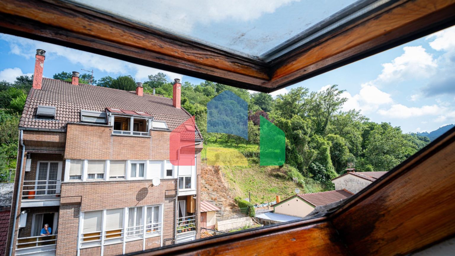 Buhardilla в Oviedo ID AS024