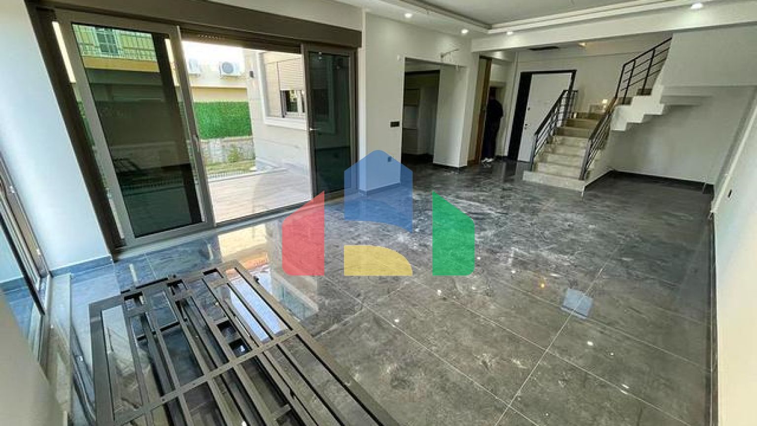 Вілли 4 + 1 з особистим басейном в кадрі Белеку