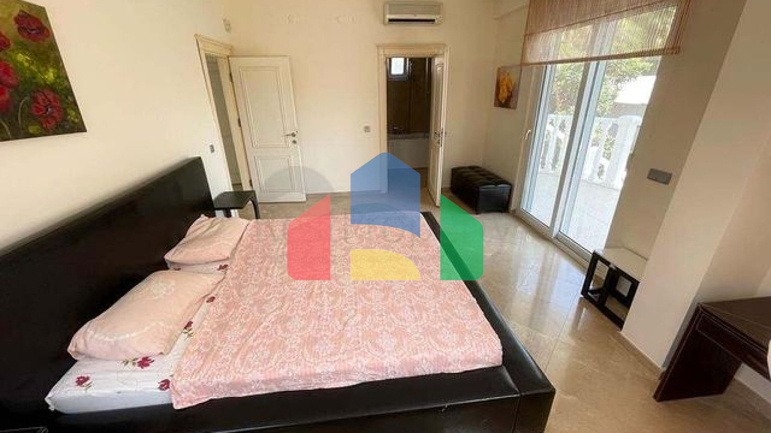 Вілла планування 3 + 1 розміром 320 м2 в районі Белек