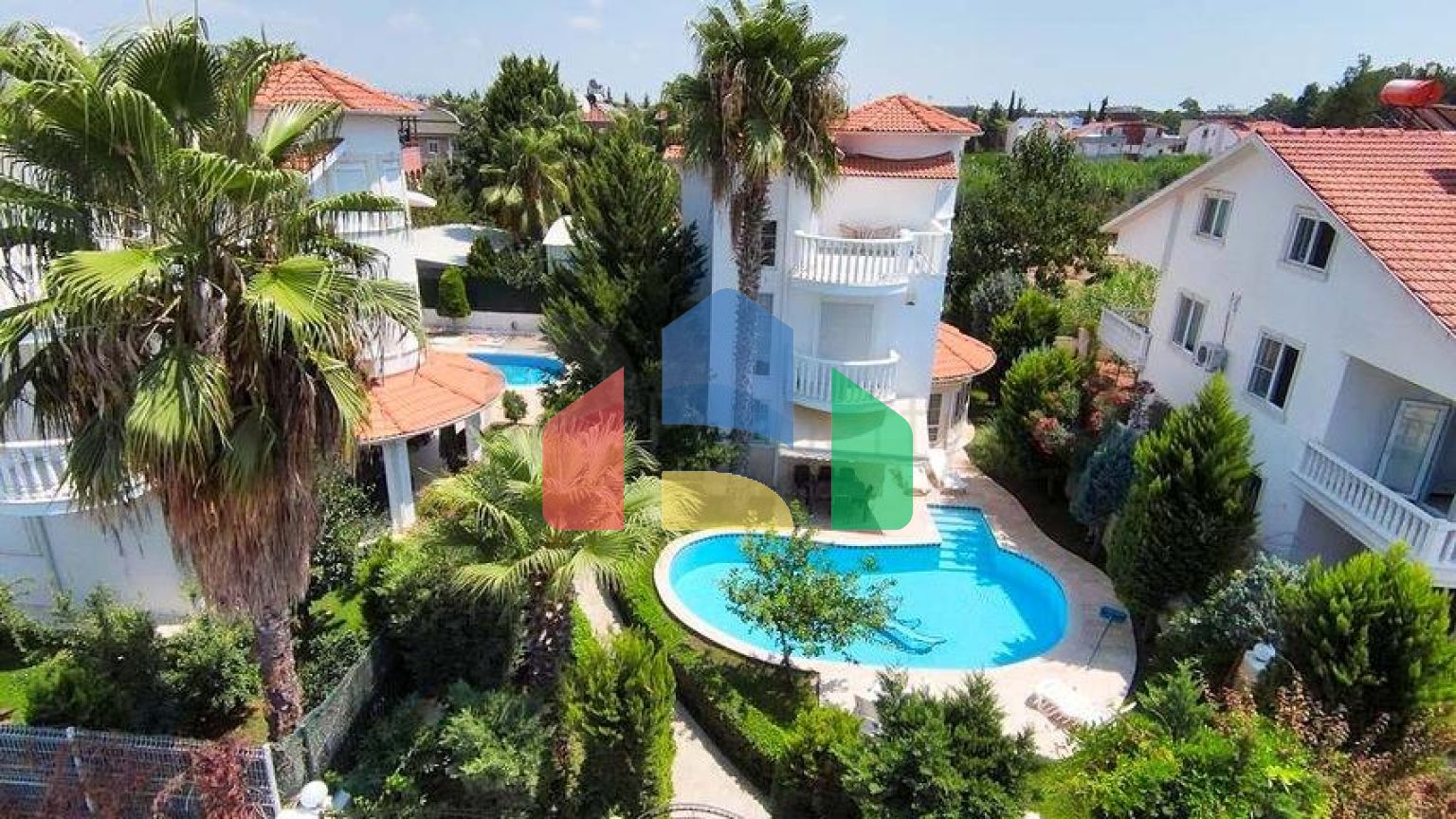 Вілла планування 3 + 1 розміром 320 м2 в районі Белек