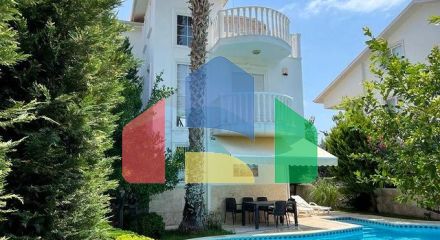 Вілла планування 3 + 1 розміром 320 м2 в районі Белек