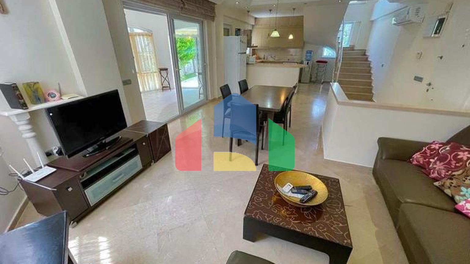 Вілла планування 3 + 1 розміром 320 м2 в районі Белек