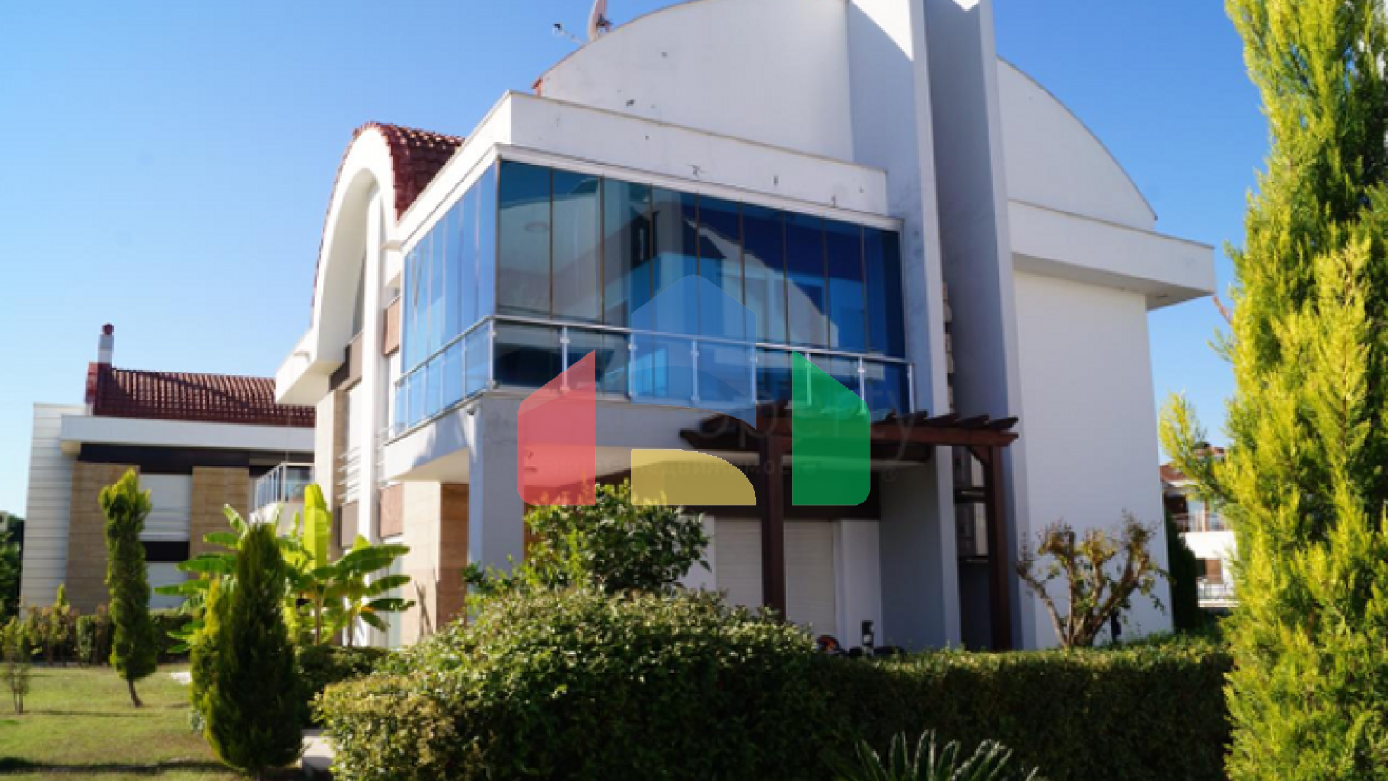 Вилла 4+1 с мебелью рядом с Национальным гольф клубом в Кадрие Белеке