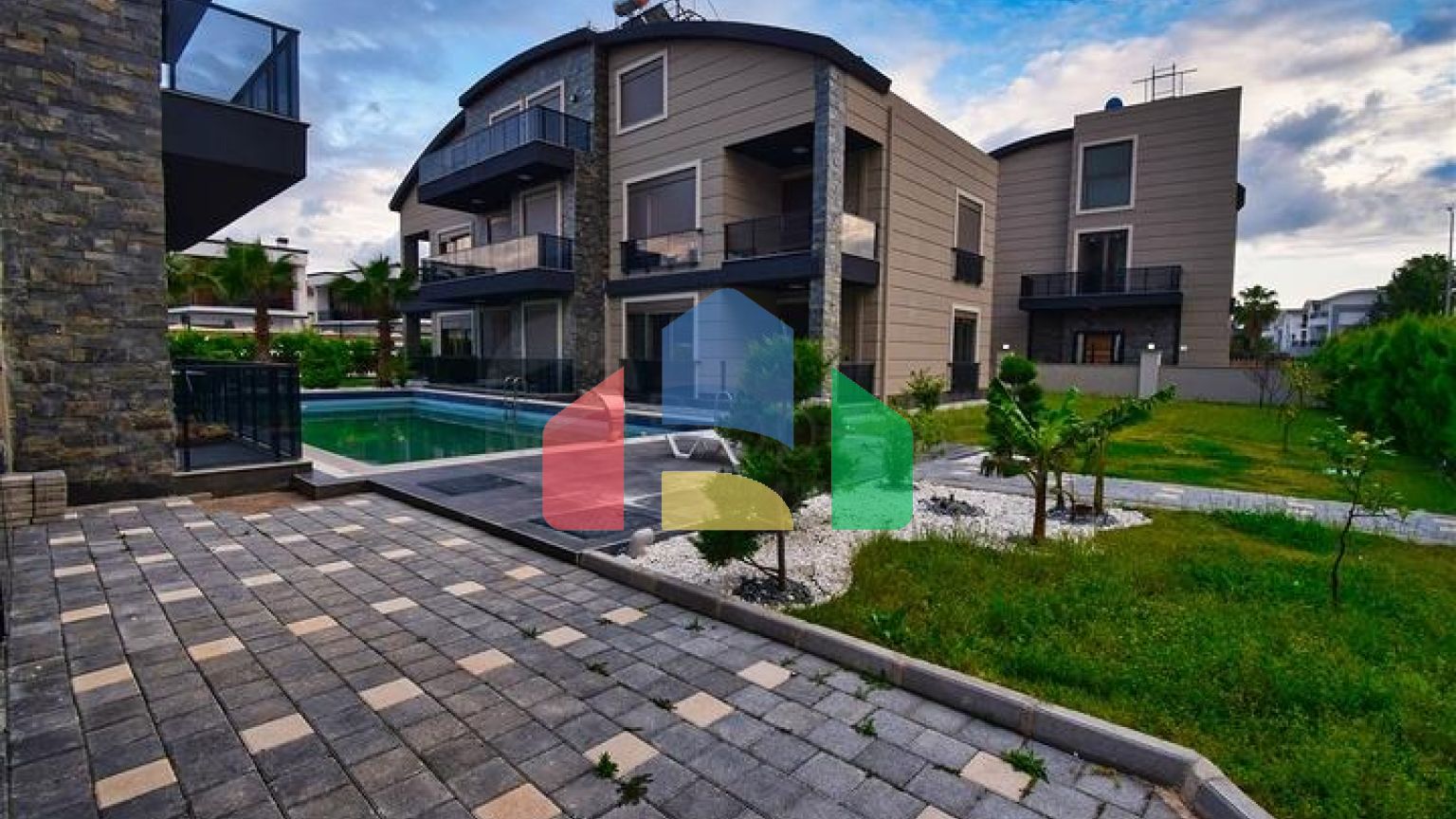 Квартира планировки 1+1 в престижном комплексе район Белек - Анталия