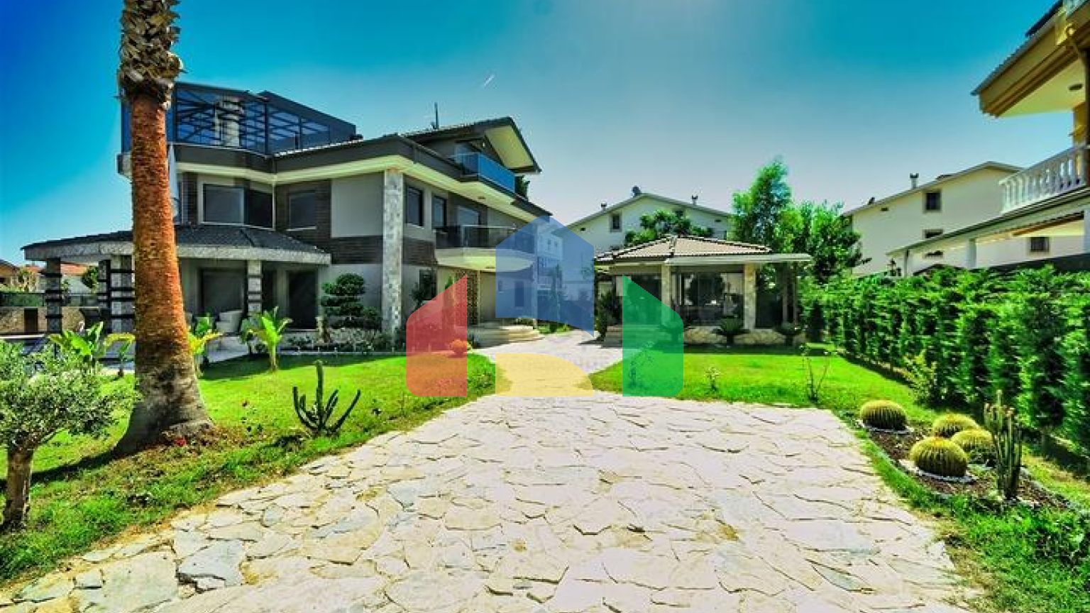 Вилла планировки 7+1 в районе Белек - Анталия