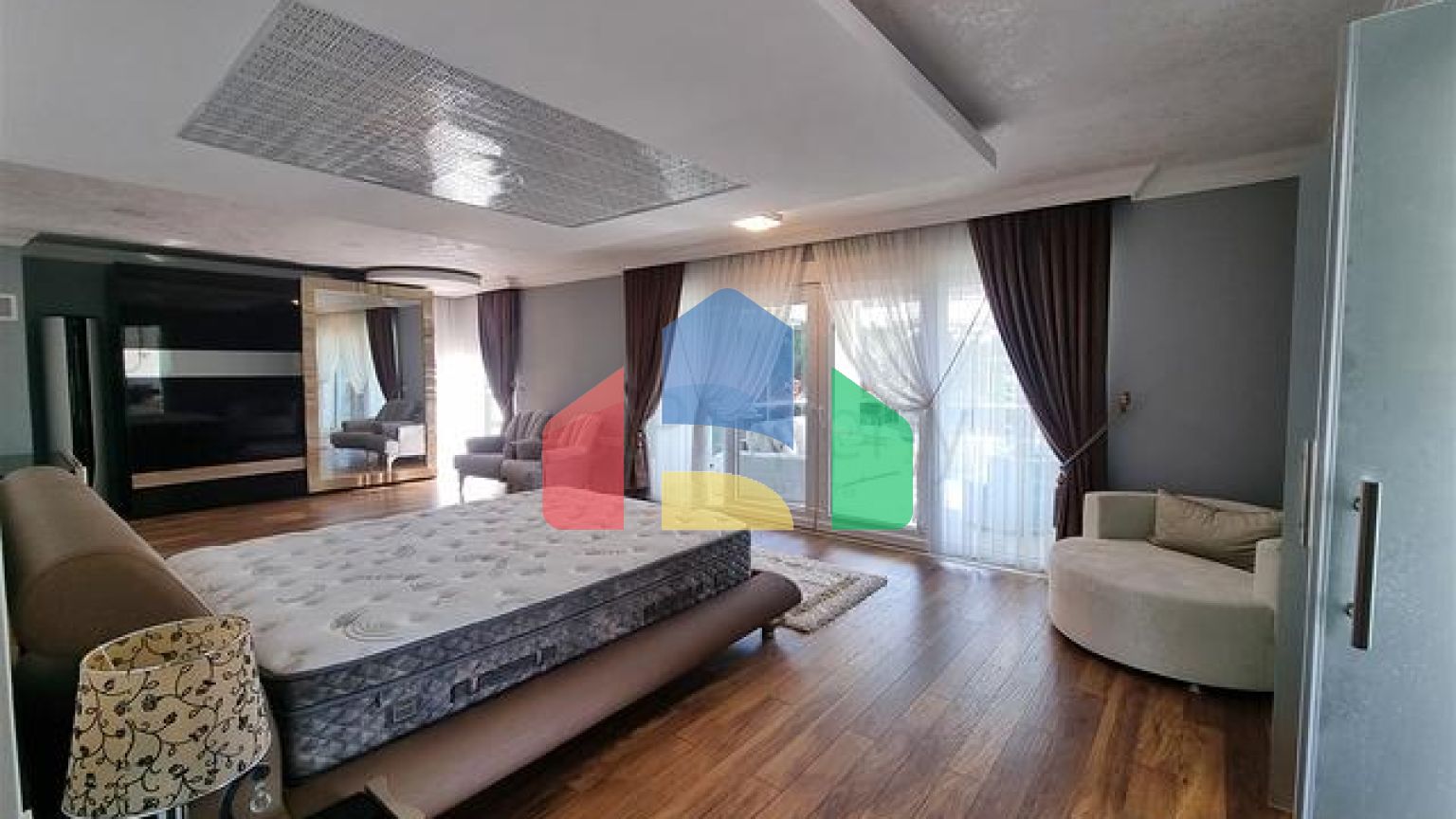 Вилла планировки 4+1 в микрорайоне Кадрие - Анталия