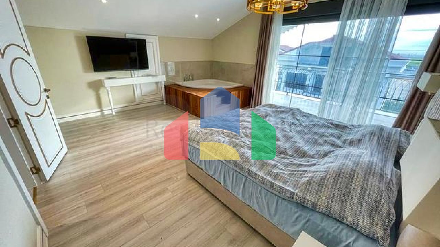 Виллы на завершении строительства в центре Белека