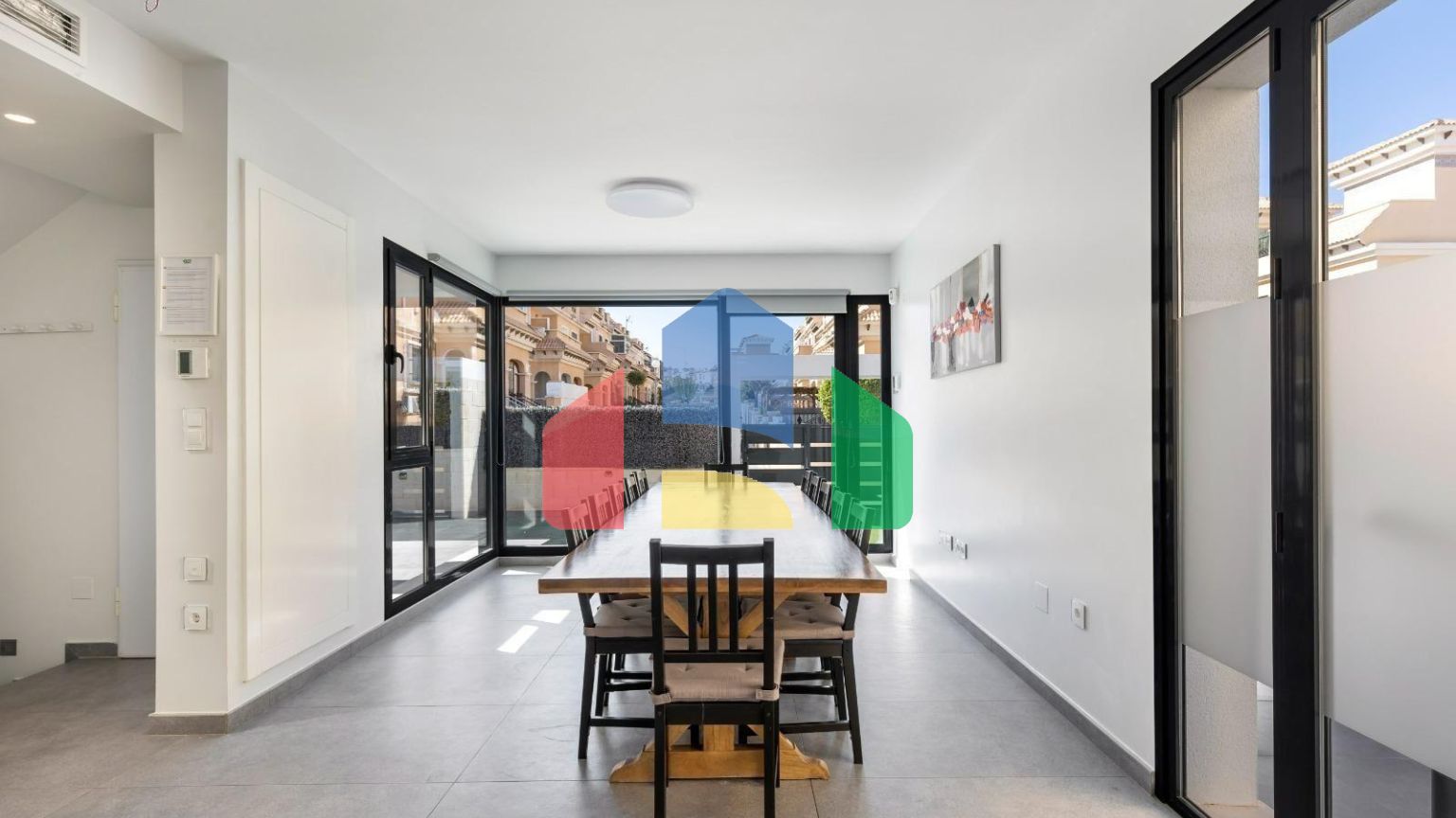 Независимая вилла с туристической лицензией и высокой доходностью — Вилламартин (Ориуэла Коста)