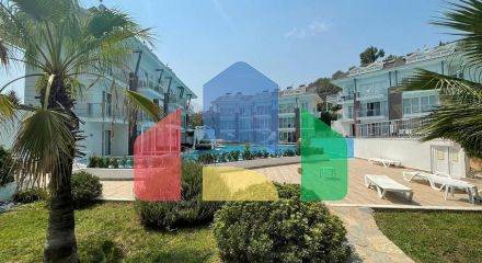 Квартира 2+1 с видом на горы , с большим бассейном -  Оваджыик