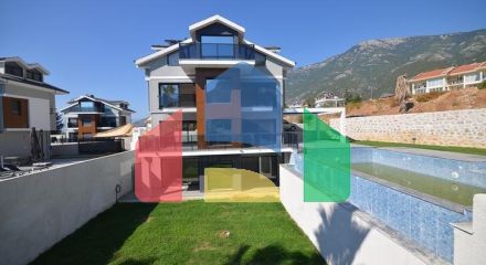 Вилла планировки 5+1 в районе Фетхие - Анталия