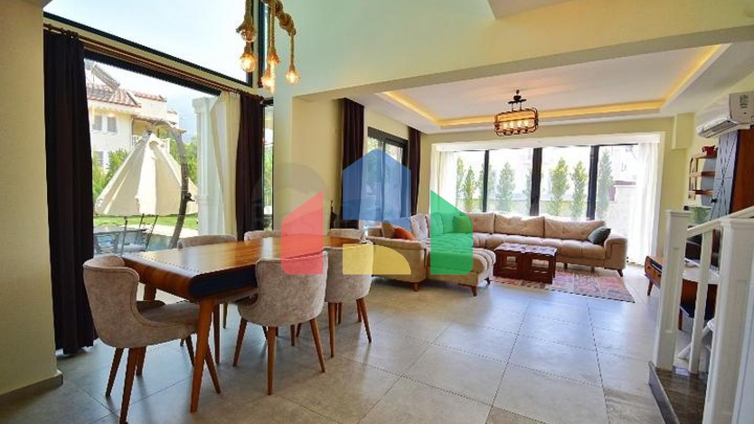 Вилла планировки 4+1 в районе Фетхие