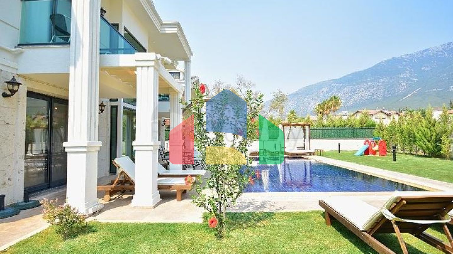 Вилла планировки 4+1 в районе Фетхие