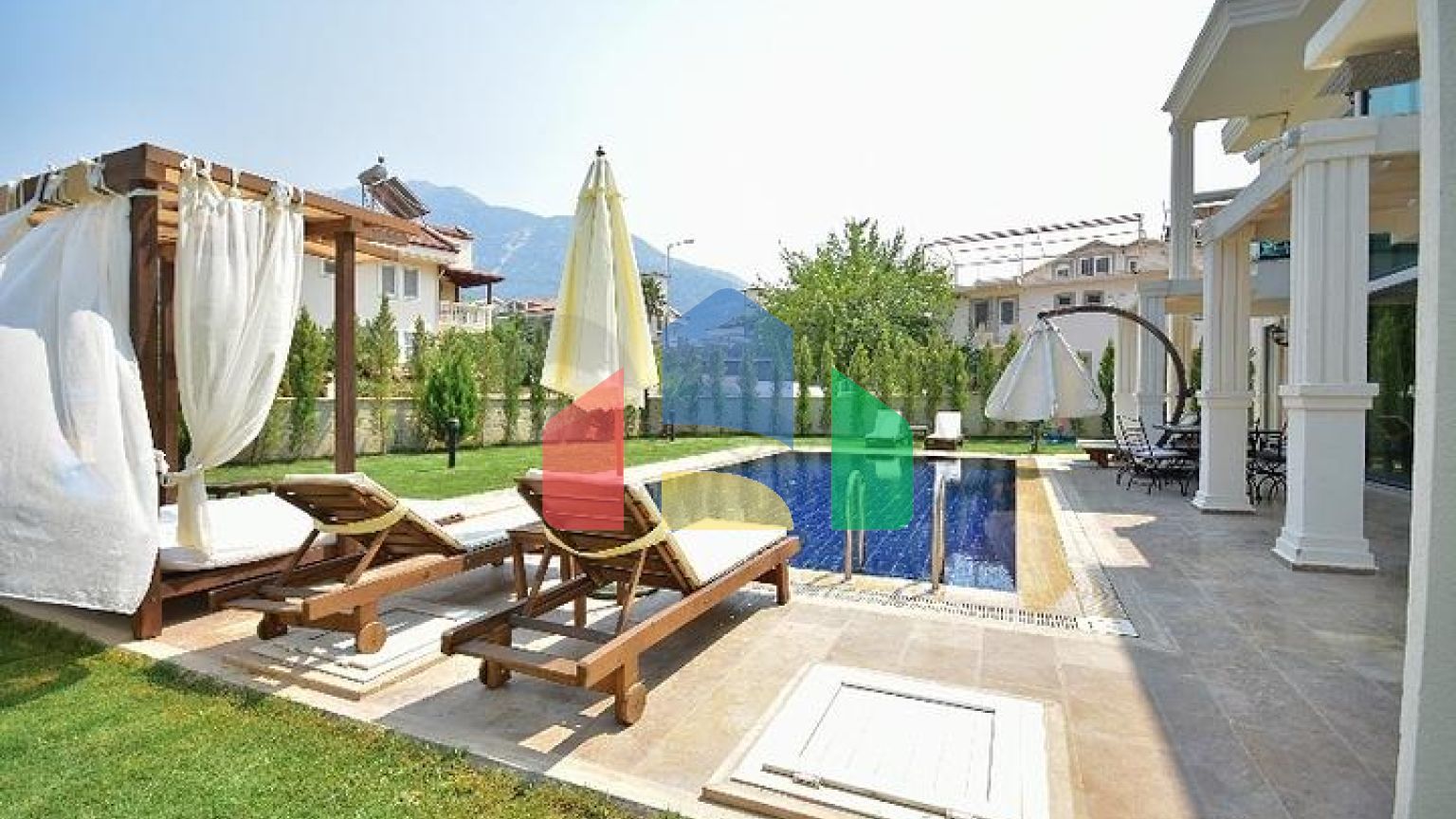 Вилла планировки 4+1 в районе Фетхие