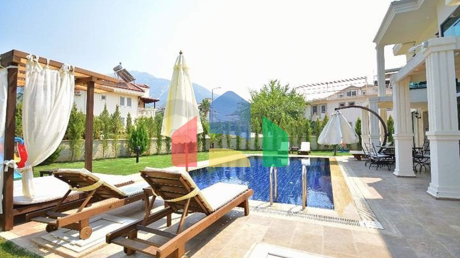 Вилла планировки 4+1 в районе Фетхие