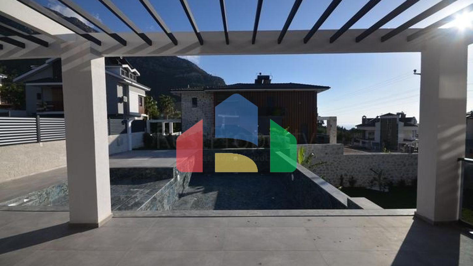 Вилла планировки 4+1 в районе Фетхие - Анталия