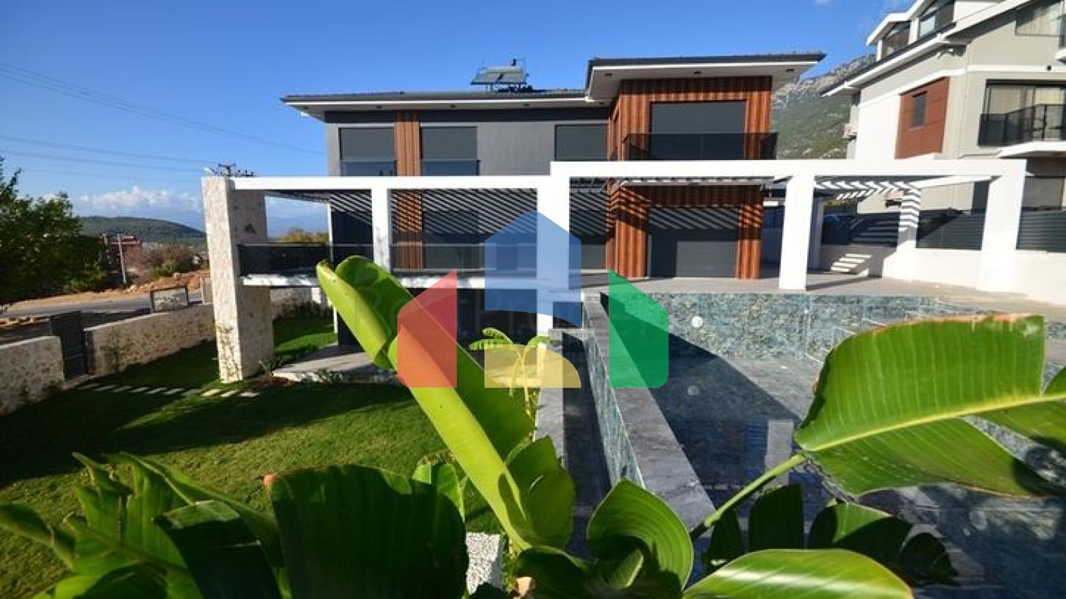 Вилла планировки 4+1 в районе Фетхие - Анталия