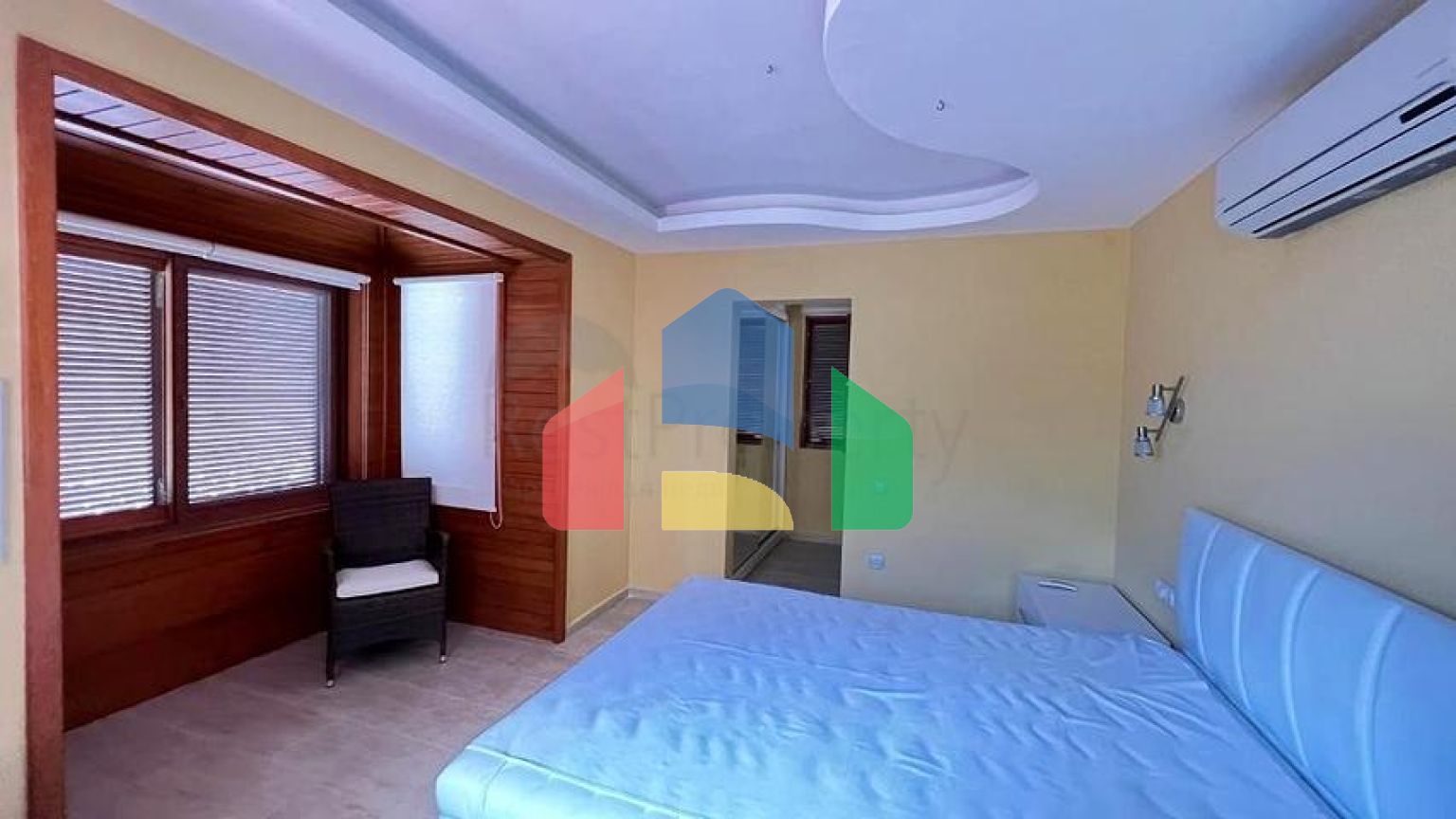 Вилла планировки 7+1 в районе Фетхие - Анталия