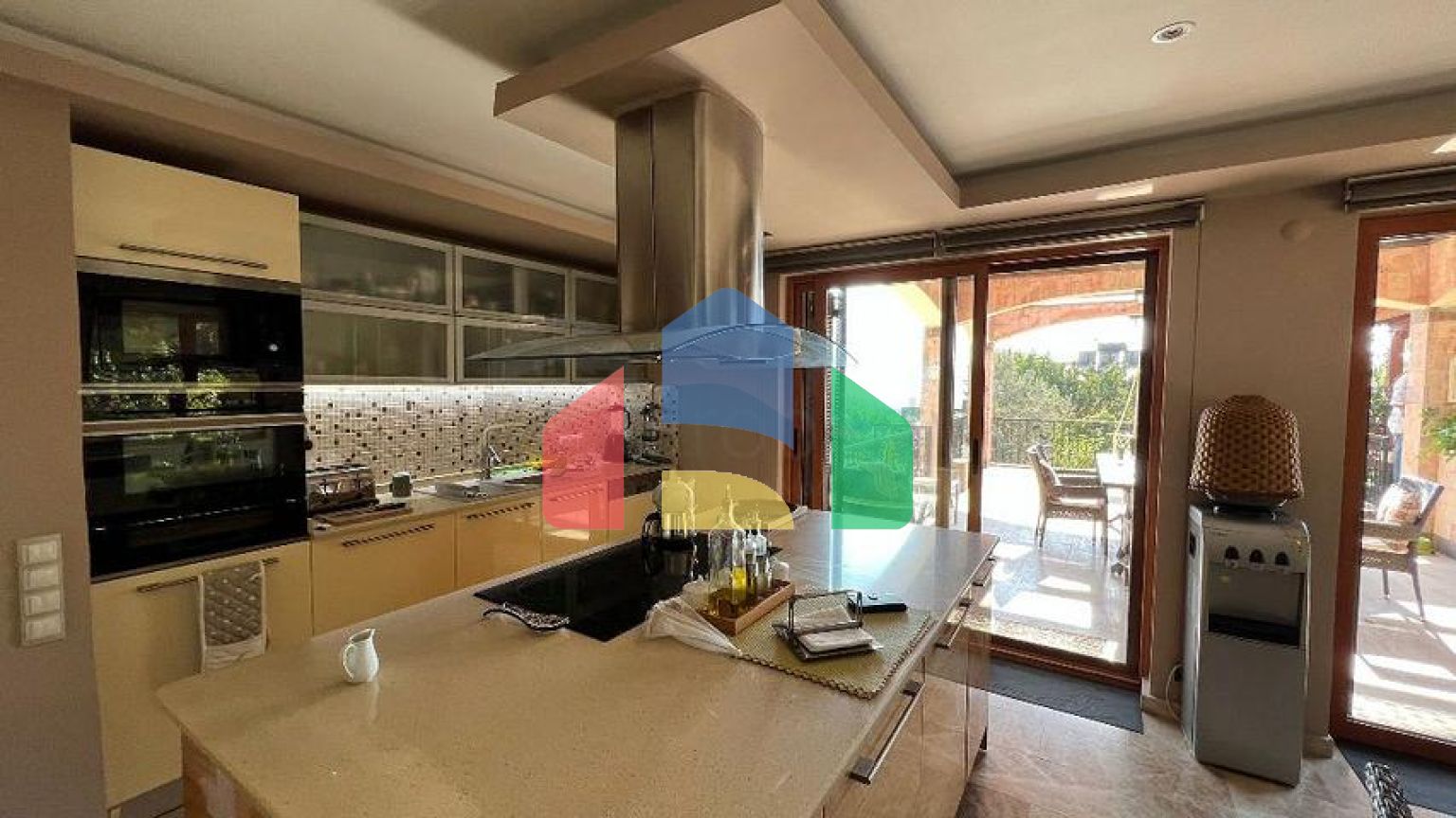 Вилла планировки 7+1 в районе Фетхие - Анталия