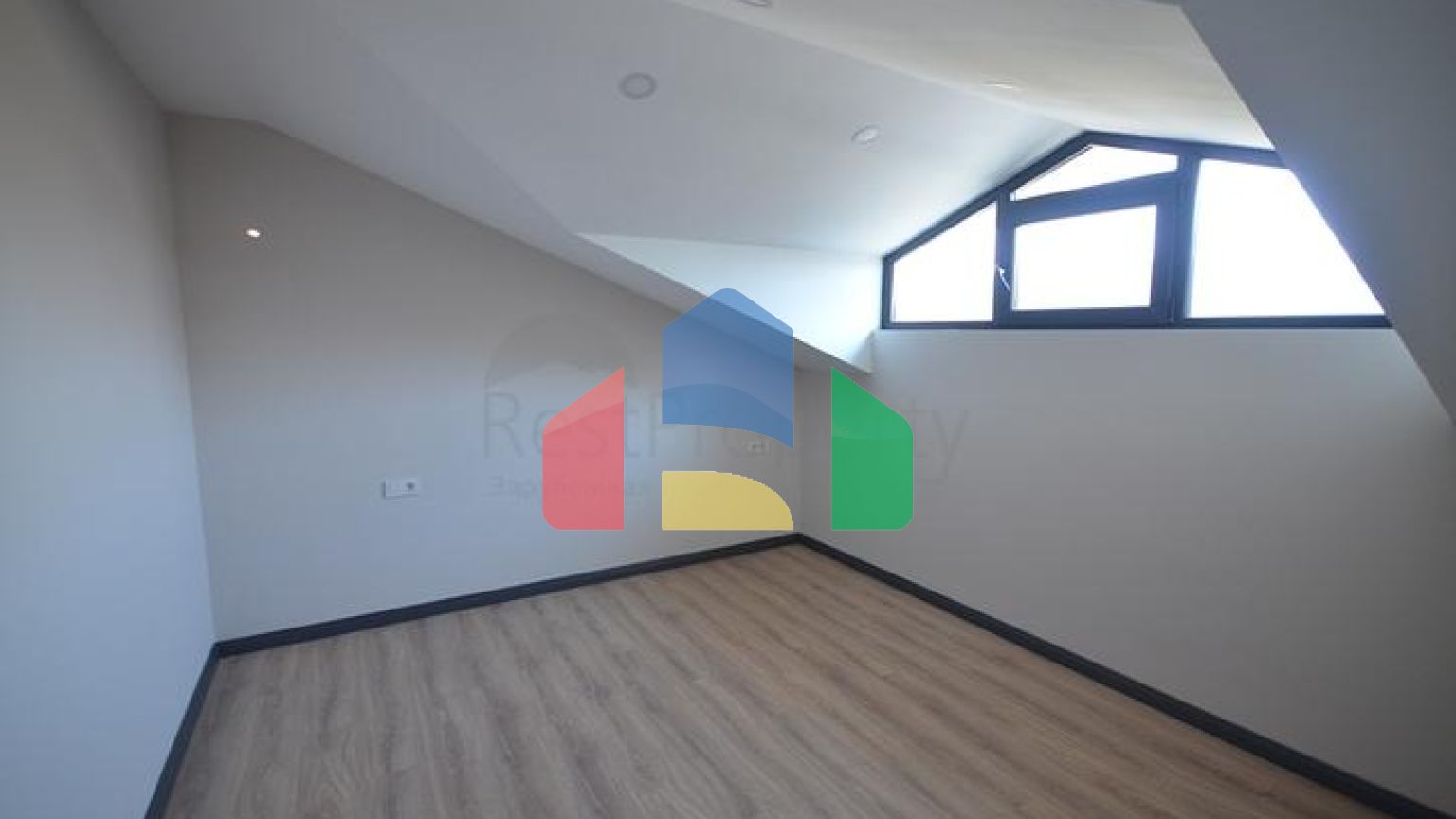 Квартира планировки 3+1 в районе Фетхие - Анталия